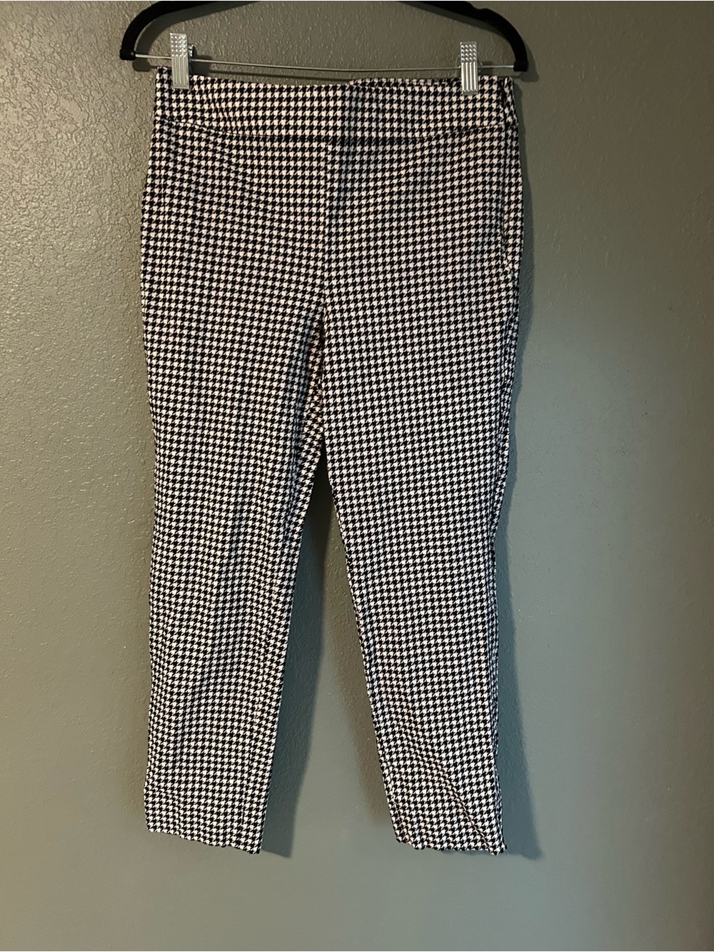 Talbots black and white houndstooth pants #houndstooth #preppy